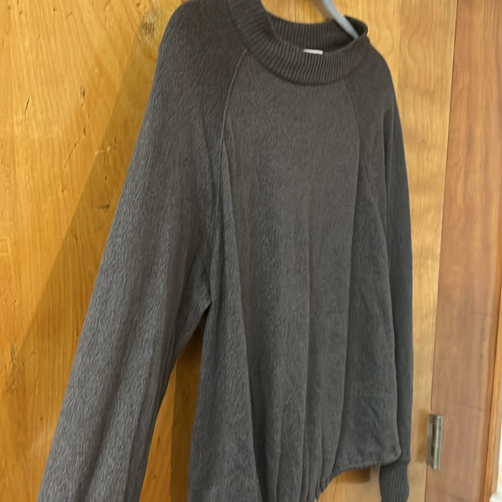 Sweater - Picture 2 of 5